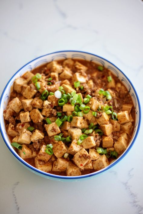 Easy Mild Mapo Tofu - easy gourmet by jackie Mabo Tofu, Mapo Tofu Recipe Easy, Easy Mapo Tofu, Mapo Tofu Vegan, Mapo Tofu Recipe, Healthy Chinese Recipes, Pork Mushroom, Healthy Chinese, Tofu Recipes Easy