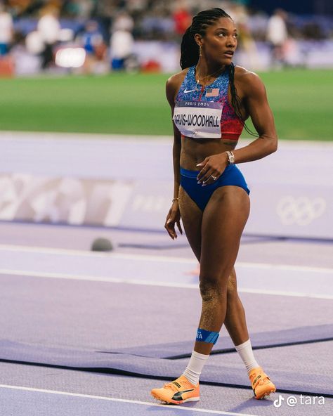 Tara Davis, Runner Motivation, Track Aesthetic, Dragon Punch, Frog Girl, Runners Motivation, Manifestation Aesthetic, Run Training, Women Athletes