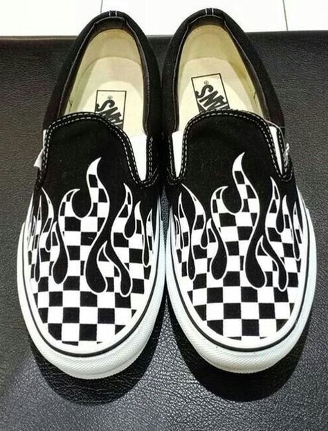 Vans Shoes Fashion, Custom Vans Shoes, Painted Shoes Diy, Cute Vans, Custom Painted Shoes, Tenis Vans, Fresh Shoes, Pin Art, Hype Shoes