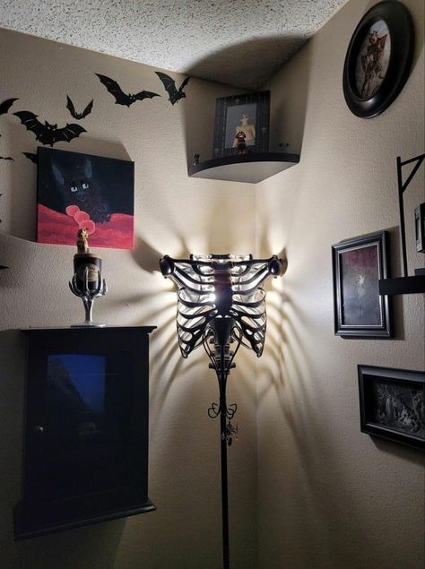 Bedroom Dark Academia, Whimsigoth Room, Whimsy Goth Bedroom, Dark Academia Bedroom, Bedroom Moody, Academia Bedroom, Whimsical Gothic, Gothic Decor Bedroom, Bedroom Decor Dark