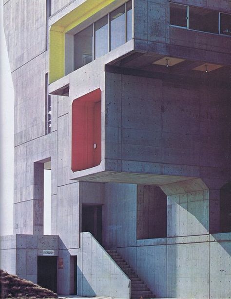 Constructivist Architecture, Futurist Architecture, Kenzo Tange, Architecture Unique, Brutalism Architecture, Brutalist Buildings, Modern Architecture Design, Concrete Architecture, Japanese Architect