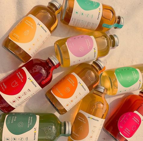 Cool Drinks Aesthetic, Kombucha Label Design, Ice Tea Packaging, Kombucha Aesthetic, Kombucha Branding, Kombucha Design, Kombucha Packaging, Juice Packaging Design, Glass Bottle Packaging