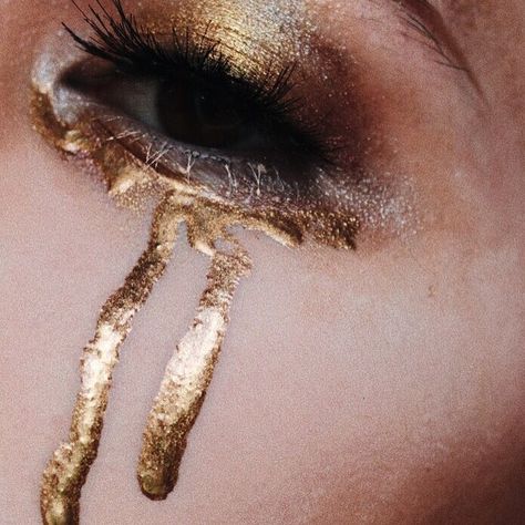 Golden tears. Toni Stark, Half Elf, Behind Blue Eyes, Catty Noir, Gold Aesthetic, Dragon Age, Greek Mythology, Gold Glitter, Character Inspiration