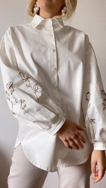 Andreja and Katja ⎮ alined on Instagram Kemeja Motif, Embroidered Tops, Embroidered Shirts, Basic Blouses, Coord Set, Oversize Shirt, Gardening Shirts, Fashion Project, Embroidery Blouse