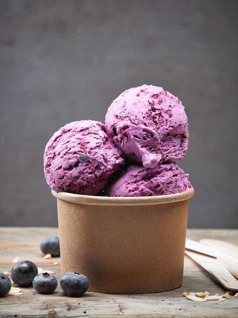 Ice cream on Behance Blueberry Ice Cream Recipe, Ice Cream Photography, Lavender Ice Cream, Blueberry Ice Cream, Healthy Food Habits, Diet Smoothie Recipes, Yummy Ice Cream, Quit Drinking, Ice Cream Photos