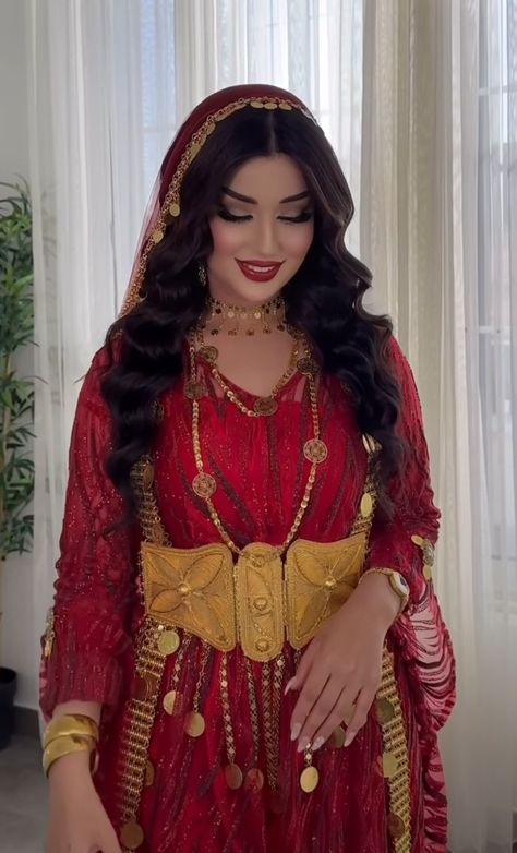 Red Kurdish Dress, Kurdish Wedding Dress, Henna Outfits, Kurdish Engagement, Kurdish Henna, Event Dresses Classy, Henna Dress, Kurdish Dress, Moroccan Bride