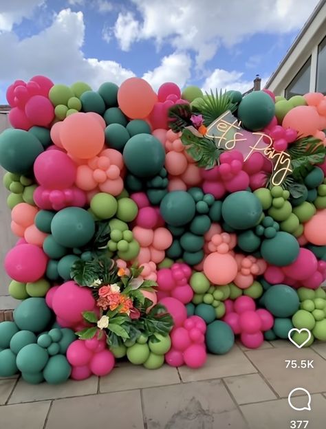 Tropical Paradise Party, Balloons Galore, Disco Party Decorations, Bridal Shower Balloons, Simple Birthday Decorations, Cactus Party, Fiesta Tropical, Diy Balloon Decorations, Diy Birthday Decorations