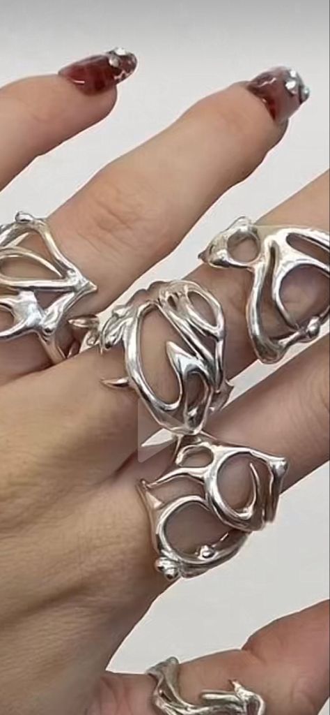 Melted Metal Aesthetic, Silver Melting Jewelry, Melted Metal Jewelry, Techwear Jewelry, Metal Rings Diy, Melting Jewelry, Nyc Bday, Metallic Jewellery, Metallic Aesthetic