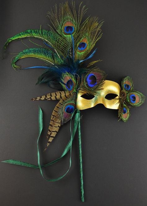 Peacock Masquerade, Diy Masquerade, Peacock Mask, Masquerade Mask Diy, Feathers Craft, Peacock Crafts, Peacock Costume, Artificial Birds, Feather Mask