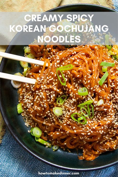 Gochujang Noodles, Stir Fried Chicken, Glass Noodles Recipe, Gochujang Recipe, Vegetable Ramen, Chicken Ramen, Dinner For One, Korean Cooking, Korean Restaurant