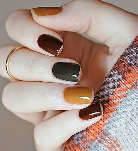 20 Beautiful Fall Nails for 2021 - Mom's Got the Stuff Fall Gel Nails, Cute Nails For Fall, Nail Colors Winter, Her Nails, Colorful Nail Designs, Fall Nail Art, Fall Nail Colors, Fabulous Nails, Fall Nail Designs