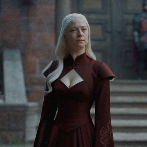 Red Targaryen Dress, Rhaenyra Targaryen Red Dress, Targaryen Outfit Dresses, Rhanyera Targaryen, Rhaenyra Outfit, House Of The Dragon Dresses, Targaryen Halloween Costume, Rhaenyra Targaryen Dress, Targaryen Outfit