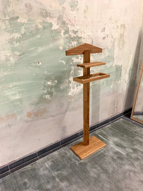 Valet Stand Modern, Valet Stand, Stand Ideas, Clothes Stand, Boy Gifts, Walnut Oil, Long Trips, Wood Work, Light Oak