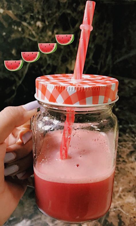 Love Pinterest, Watermelon Juice, Summer Watermelon, Healthy Juices, Mason Jar Mug, Summer Aesthetic, Smoothie Recipes, Watermelon, Mason Jars