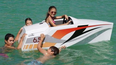 Buy: JimBoat Electric Powerboat for Kids! ($4,000) | JobbieCrew.com Small Boats For Sale, Mini Yacht, Jet Surf, Kids Boat, Tiny Boat, Pedal Boat, Kiddie Rides, Electric Boat, Cool Boats