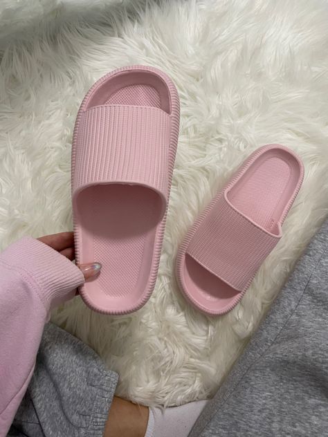 Platform Bathroom, Home Slippers Women, Elegant Shoes Heels, Trendy Slippers, Sandals 2023, Indoor Slides, Metal Clothes Rack, Woman Sandals, Cute Pajama Sets