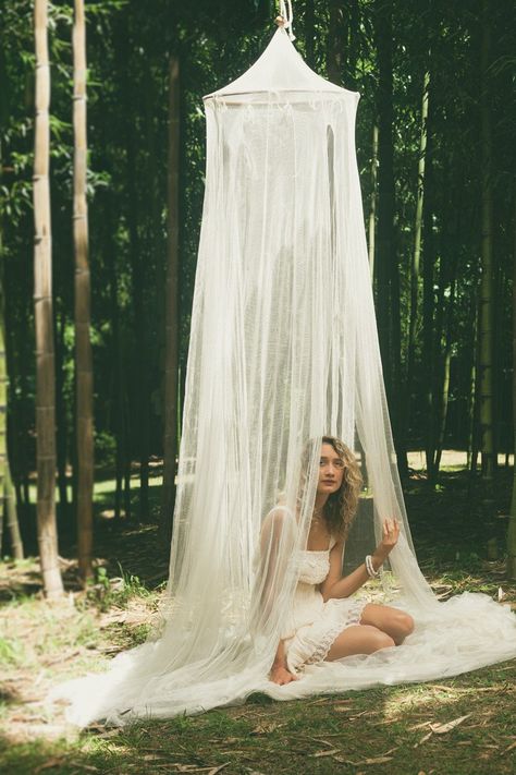 Outside Canopy, Cottage Core Photoshoot, Ivory Bed, Mosquito Net Canopy, Mosquito Net Bed, Boho Photography, King Size Beds, Victorian Cottage, Bed Canopy