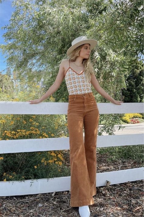 70s Aesthetic Outfit, Modern 70s Fashion, 70s Aesthetic Fashion, Fashion Design Ideas, 70s Fashion Women, Vintage Outfits 70s, 60s Outfits, 70s Inspired Outfits, Fly Fits