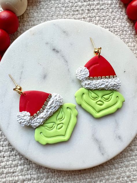 Christmas Bookshelves, Clay Grinch, Polymer Clay Christmas Earrings, Clay Christmas Earrings, Grinch Earrings, Christmas Bookshelf, Shaped Shelves, Xmas Earrings, Gemstone Jewelry Earrings