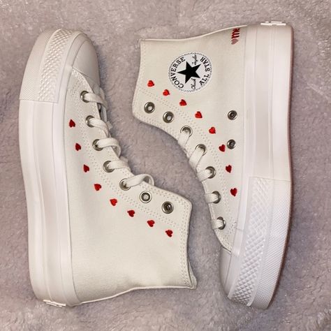 Chuck Taylor All Star Lift Platform Embroidered Hearts- women’s high top shoe Heart Embroidered Converse, Platform Converse Hearts, White Converse Designs, Converse Chuck Taylor All Star Lift, Converse With Flowers, Converse Shoes Platform, Hearts Converse, Converse White High, Customised Shoes