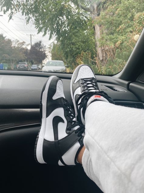 Panda Dunks High, High Tops Outfit, Black Nike Shoes, Minimalist Fashion Men, Tenis Nike, Nike Air Shoes, Gray Aesthetic, Fresh Shoes, Aesthetic Shoes