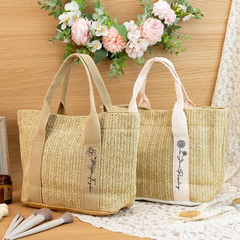 Custom Straw Bags, Burlap Bag with  Birth Flower, Beach bag personalized, Bridal shower bag, Beach bag bachelorette, Bridesmaid proposal, Birthday Gifts 💎 This beach bag is customizable, allowing you to have your own exclusive beach tote. 💎 ♥  Size: Available in large and small sizes ♥ Large: 28.5 x 27.5 x 13.5 cm --11.4 x 11 x 5.4 inches Small: 25 x 21 x 13 cm ---------10 x 8.4 x 5.2 inches Large shoulder strap: 56 cm -- 22.4 inches, Small shoulder strap: 34 cm -- 13.6 inches Manual measurement may have error This beach bag is not only for your own use, but also as a gift. You can choose to customize your friend's birth flower and name on the shoulder strap as an exclusive gift for her. The beach bag has a large capacity and can hold more items to meet various needs, whether it is picni Personalized Beach Bags, Shower Bag, Extra Clothes, Burlap Tote Bags, Burlap Tote, Proposal Wedding, Straw Beach Bag, Picnic Food, Straw Bags