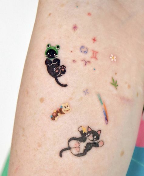 Invisible Tattoo, Nerd Tattoos, 3d Pokemon, Places For Tattoos, Nerd Tattoo, Cat Tattoo Designs, Cute Little Tattoos, Cute Tiny Tattoos, Tatuaje A Color