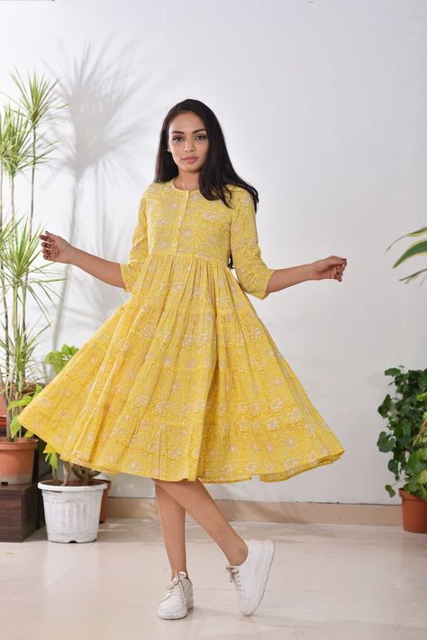 Cotton Dress Pattern Indian, Cotton Dress Pattern, Simple Frock Design, Casual Frocks, Simple Frocks, Cotton Frocks, Anarkali Dress Pattern, Frock For Women, Stylish Short Dresses