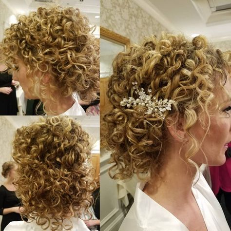 Show Off Your Beautiful Curls With These 24 Curly Updos Curly Updos, Curly Hair Up, Curly Wedding Hair, Curly Updo, Cute Curly Hairstyles, Curly Hair Updo, Hair Done, Peinados Fáciles Para Cabello Corto, Beautiful Curls