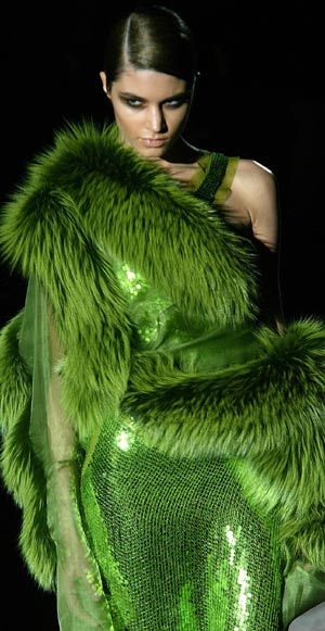 Tom ford - would love if obviously faux fur! Come on people, it's an easy, ethical switch!  Well, the truth is, if you're wearing this sort of thing you're not much into reality. Ha. Though the dead animals slung around your shoulders are real enough. Detail Couture, Everything Green, I Love Green, The Color Green, Fabulous Furs, All Things Green, Green Collection, Simple Green, Emerald City