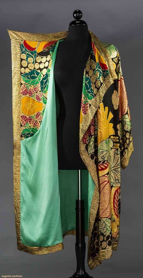 Gold Kimono, Deco Fruit, Evening Coat, Raoul Dufy, Mode Kimono, Mode Boho, Top Ideas, Gold Lame, Clothing And Textile