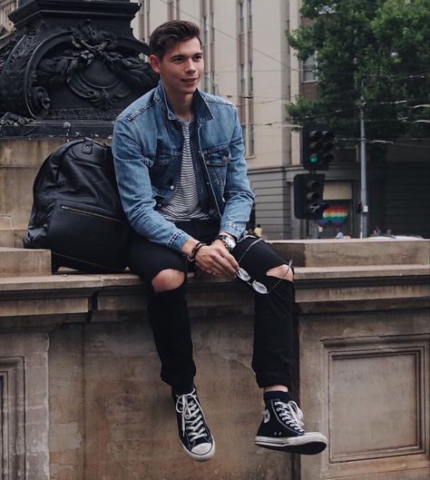 Converse Men Outfit, Rocker Style Men, Black Converse Style, Black Converse Outfit Men, Mens Outfits Ideas, Mens Converse Outfit, Mens Outdoor Fashion, Rock Style Men, Mens Converse