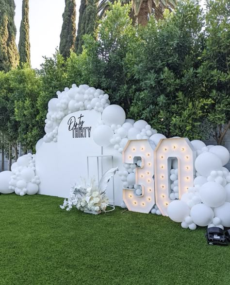 30th Birthday White Party, All White 30th Birthday Party Ideas, All White Party Decorations For Men, All White Birthday Theme, 25th Birthday Party Decor, All White Outdoor Party Decor, All White Party Backdrop, All White 30th Birthday Party, All White 50th Birthday Party Ideas