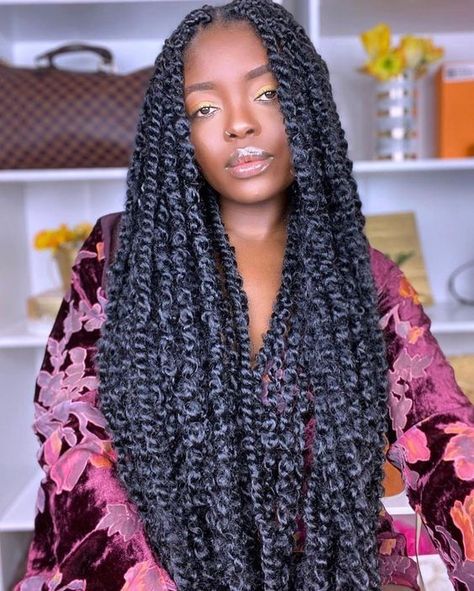 20 Stunning Summer Protective Styles for Black Women - Coils and Glory Summer Protective Hairstyles, Passion Twist Hair, Water Wave Crochet, Crochet Braids Hair, Spring Crochet, Passion Twists, Protective Hair, Hair Water, Twist Hair