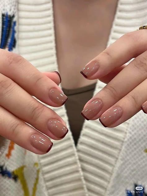 Small Nail Extensions, Nail Inspo Short Nails, Mehndi Nails, Uñas Y2k, Gel Nail Art Ideas, Nail Paint Ideas, Russian Manicure, Acrylic Nails Nude, Brown Acrylic Nails