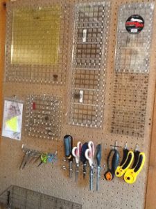 Ruler storage | Oodles of ideas on just how to store all our specialty rulers Ruler Organization, Embroidery Room, Quilt Room Organization, Quilt Sewing Room, Sewing Room Inspiration, Sewing Room Storage, Pegboard Organization, Sewing Spaces, Quilt Studio