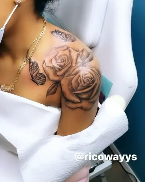 Cute Shoulder Tattoos, Girl Shoulder Tattoos, Arm Sleeve Tattoos For Women, Girl Neck Tattoos, Cool Shoulder Tattoos, 16 Tattoo, Rose Tattoos For Women, Hand Tattoos For Girls, Cute Hand Tattoos