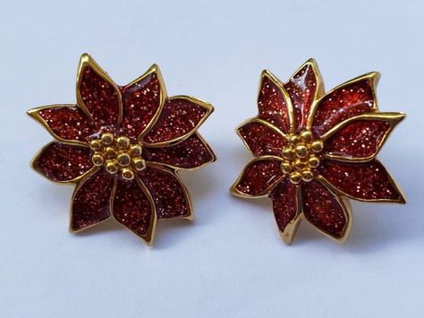 Hey, I found this really awesome Etsy listing at https://www.etsy.com/listing/707226380/vintage-avon-gold-and-red-enamel Poinsettia Earrings, Red Flower Earrings, Vintage Stud Earrings, Holiday Earrings, Poinsettia Flower, Red Sparkle, Avon Jewelry, Holiday Earring, Earrings Red