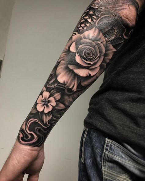 Floral tattoos can also be masculine fellas don’t think roses are just for the ladies. 😉  Artis Roses Tattoos, Men Flower Tattoo, Rose Tattoo Sleeve, Female Tattoos, Floral Tattoos, Men Tattoos, Full Arm Tattoos, Flower Tattoo Arm, Cat Tattoos