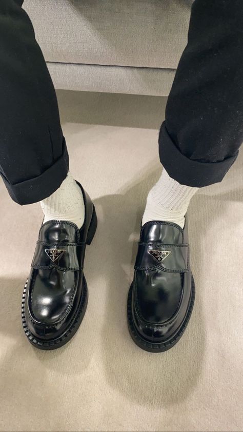 Prada Loafers Outfit Men, Loafers Summer Outfit, Prada Loafers Outfit, Loafers Shoes Outfit, Loafers Outfits, Best Sandals For Men, Loafers Summer, Sneakers Shoes For Men, Loafers Men Outfit