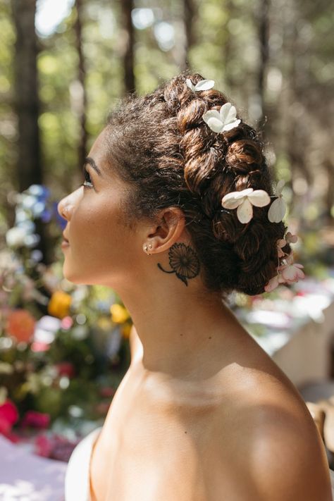 Forest Princess Hairstyle, Woodland Hairstyles, Enchanted Forest Hairstyles, Ethereal Wedding Hair, Fairytale Ballgown, Fairy Hairstyle, Fae Ball, Natural Weddings, Forest Princess