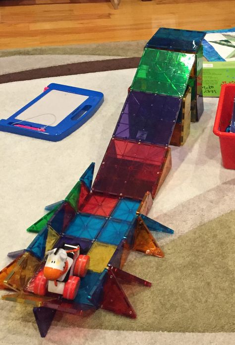 Ramps Preschool, Magnatiles Ramp, Magnatiles Ideas For Kids, Magnatiles Ideas, Picasso Tiles, Magnet Tiles, Magnetic Building Tiles, Magna Tiles, Tiles Ideas