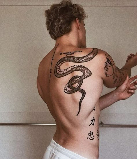 Back Tattoos For Guys Upper, Man With Tattoos, Cobra Tattoo, Dragon Tattoos For Men, Upper Back Tattoos, Torso Tattoos, Mens Shoulder Tattoo, Snake Tattoo Design, Tattoo Inspiration Men