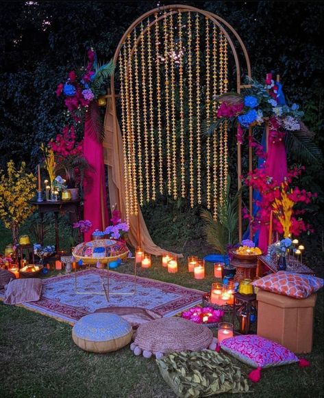 Small Wedding Decor, Night Decor, Mehndi Night, Picnic Party, Hindu Wedding, Photo Op, Creative Photos, Wedding Deco, 25th Anniversary