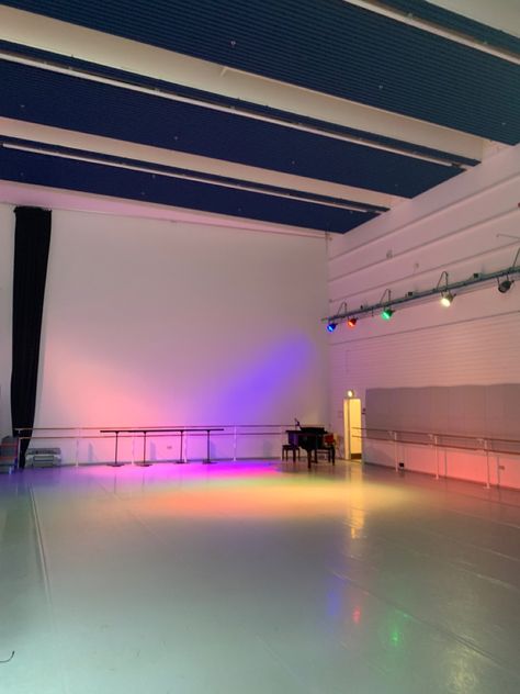 Dance Studio Lights, Aerial Studio Design, Dance Studio Lighting, Dance Studio Background, Aesthetic Dance Studio, Dance Studio Ideas, Dance Studio Lobby, Dance Practice Room, Dance Studio Aesthetic