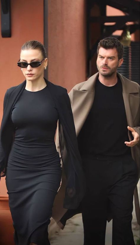 Turkey Series, Bella Hadid Outfits, Bollywood Outfits, Couples Vibe, Jenner Outfits, Model Aesthetic, Turkish Fashion, Successful Women, Couple Outfits