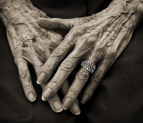 Age Makeup, Old Age Makeup, Wrinkles Hands, Working Hands, Hand Photography, Hand Reference, Old Hands, Human Hand, Ap Art