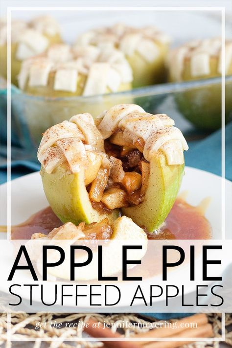 Apple Banana Muffins, Stuffed Apples, Cake Batter Protein, Individual Pies, Holiday Pies, Baked Apple Pie, Apple Dessert Recipes, Recipe Dessert, Apple Desserts