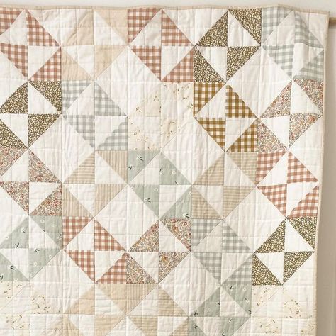 Gender Neutral Quilt Ideas, Grandmas Quilt Patterns, Sewing Block Patterns, Family Quilt Block Ideas, Cottage Core Quilt Patterns, Cottagecore Quilt Pattern, Scandinavian Quilt Patterns, Simple Quilt Ideas, Simple Quilts Patterns