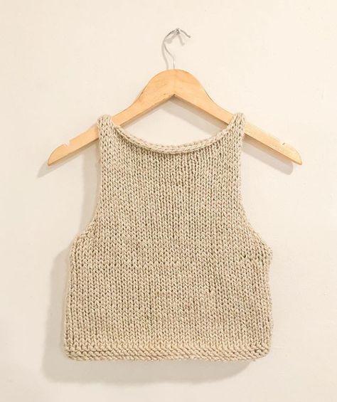 Knit Tank Top Pattern, Summer Knitting Patterns, Knit Top Patterns, Summer Knit Tops, Tank Top Pattern, Crochet Tank Top, Crochet Tank, Summer Knitting, Stockinette Stitch